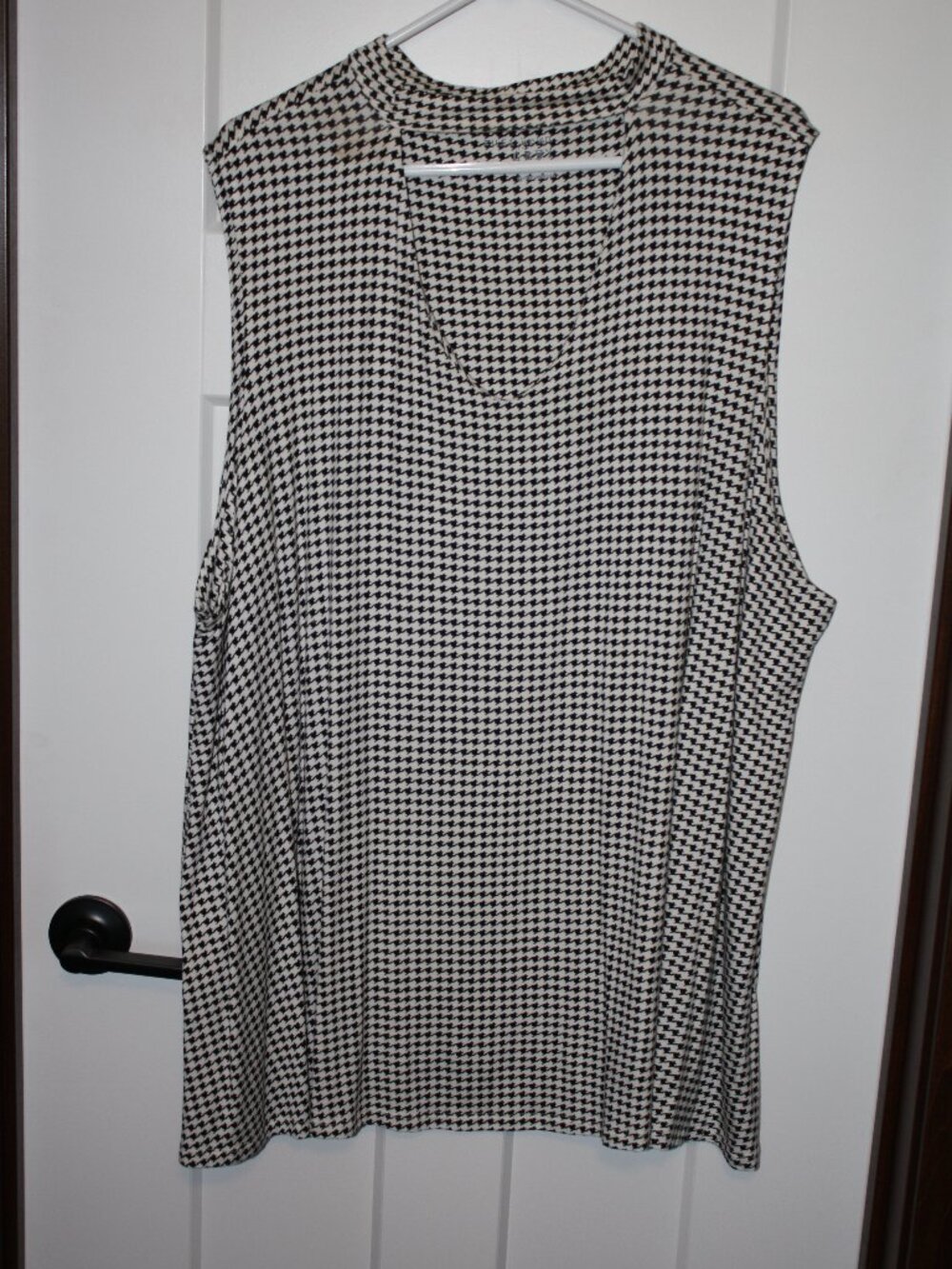 Ruff Hewn, Sleeveless Tunic, choker style neckline, Houndstooth, size 3X